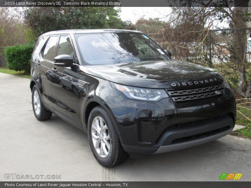 Santorini Black Metallic / Ebony 2019 Land Rover Discovery SE