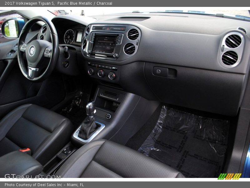 Pacific Blue Metallic / Charcoal 2017 Volkswagen Tiguan S