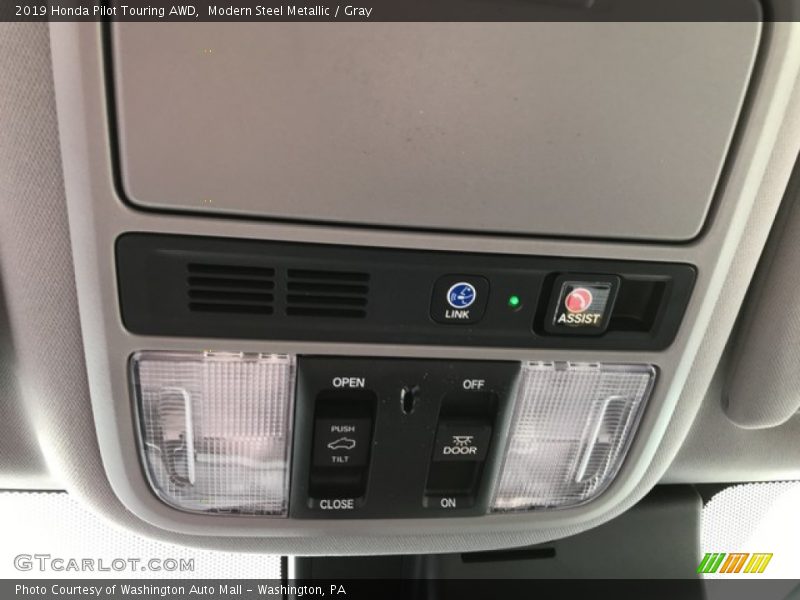 Modern Steel Metallic / Gray 2019 Honda Pilot Touring AWD