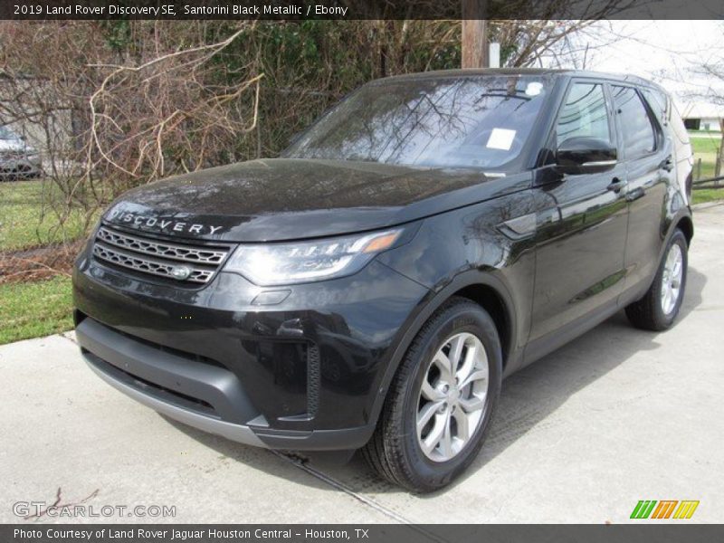 Santorini Black Metallic / Ebony 2019 Land Rover Discovery SE