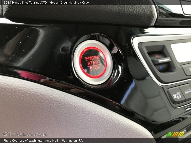 Modern Steel Metallic / Gray 2019 Honda Pilot Touring AWD