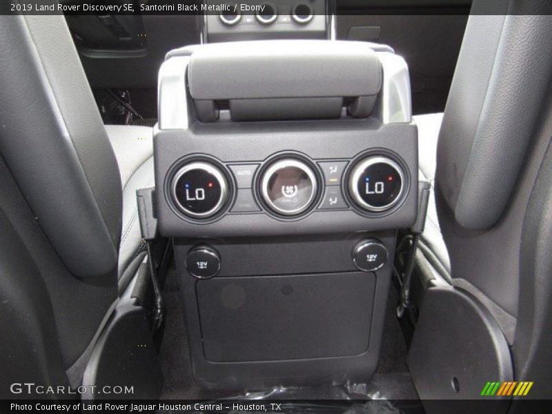 Santorini Black Metallic / Ebony 2019 Land Rover Discovery SE