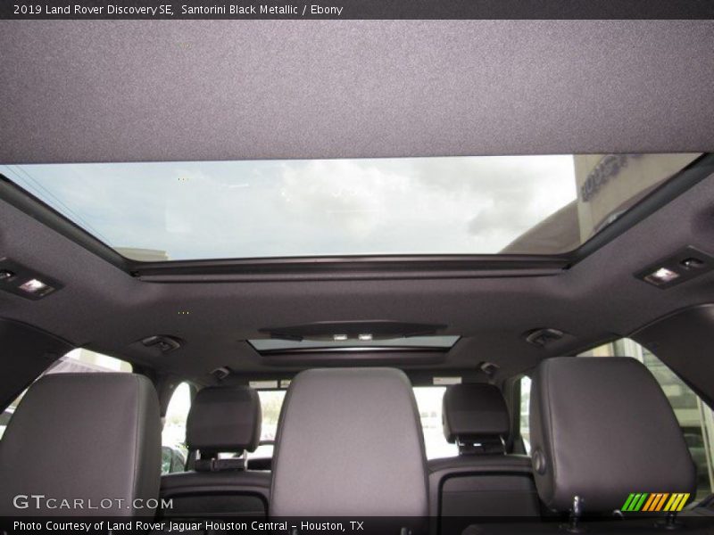 Santorini Black Metallic / Ebony 2019 Land Rover Discovery SE