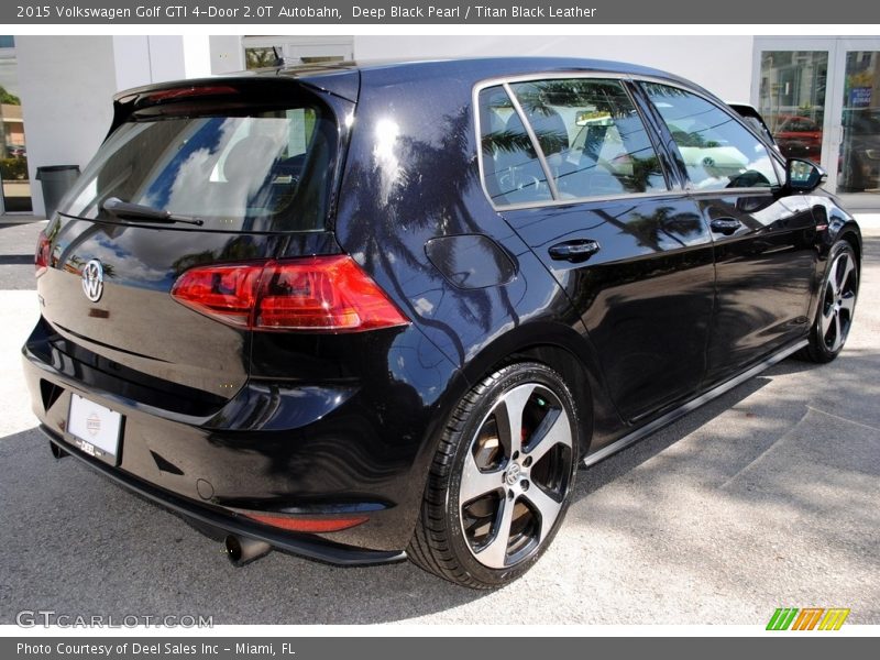 Deep Black Pearl / Titan Black Leather 2015 Volkswagen Golf GTI 4-Door 2.0T Autobahn