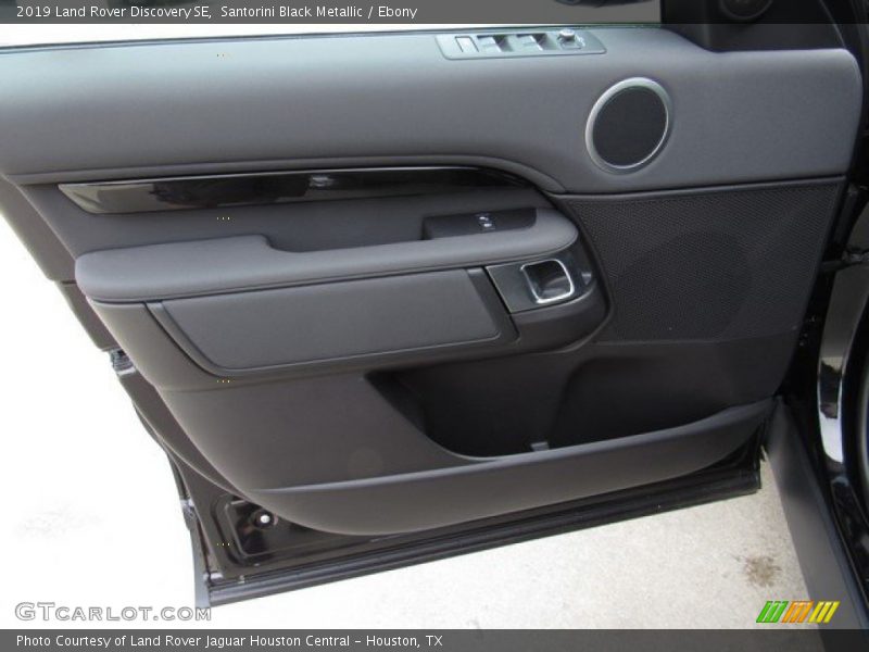 Santorini Black Metallic / Ebony 2019 Land Rover Discovery SE
