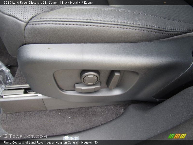 Santorini Black Metallic / Ebony 2019 Land Rover Discovery SE