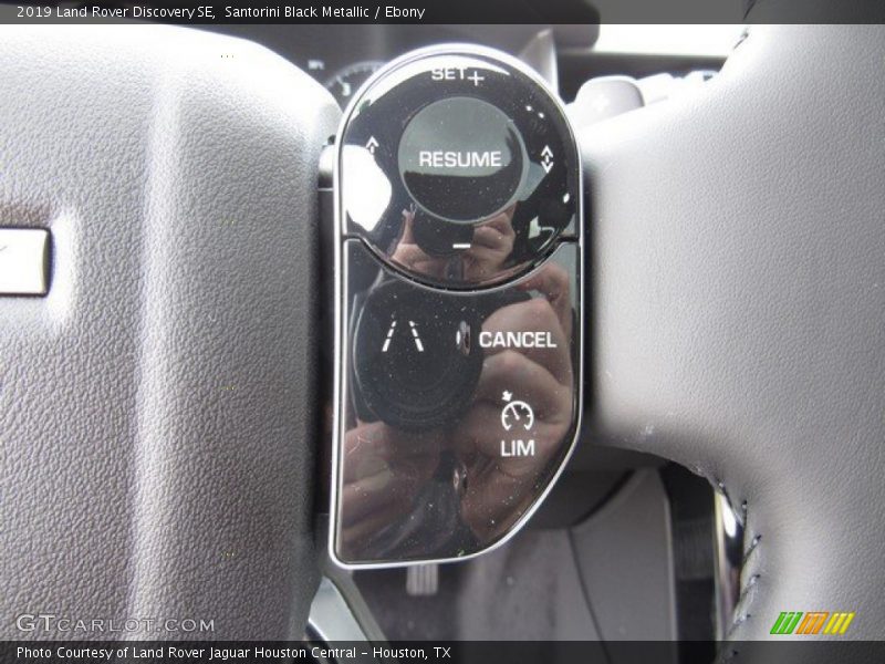 Santorini Black Metallic / Ebony 2019 Land Rover Discovery SE