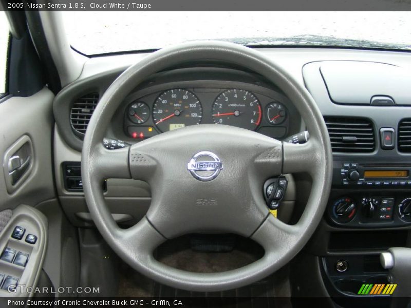 Cloud White / Taupe 2005 Nissan Sentra 1.8 S