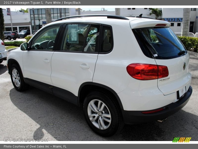 Pure White / Beige/Black 2017 Volkswagen Tiguan S