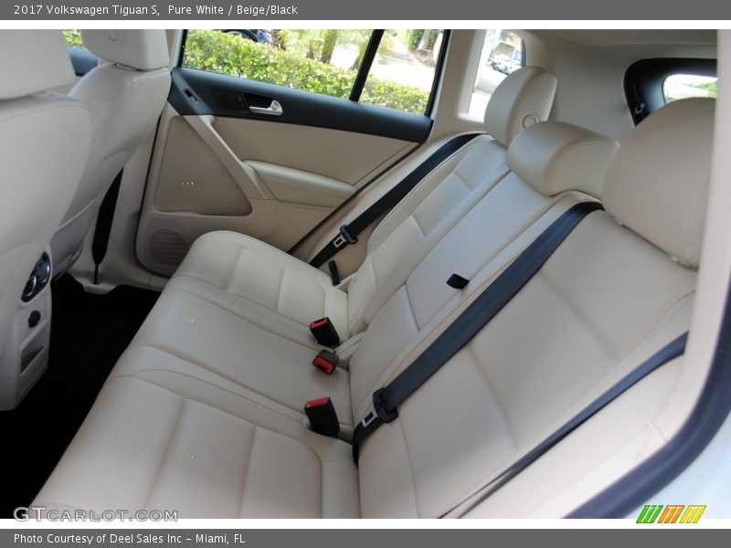 Pure White / Beige/Black 2017 Volkswagen Tiguan S