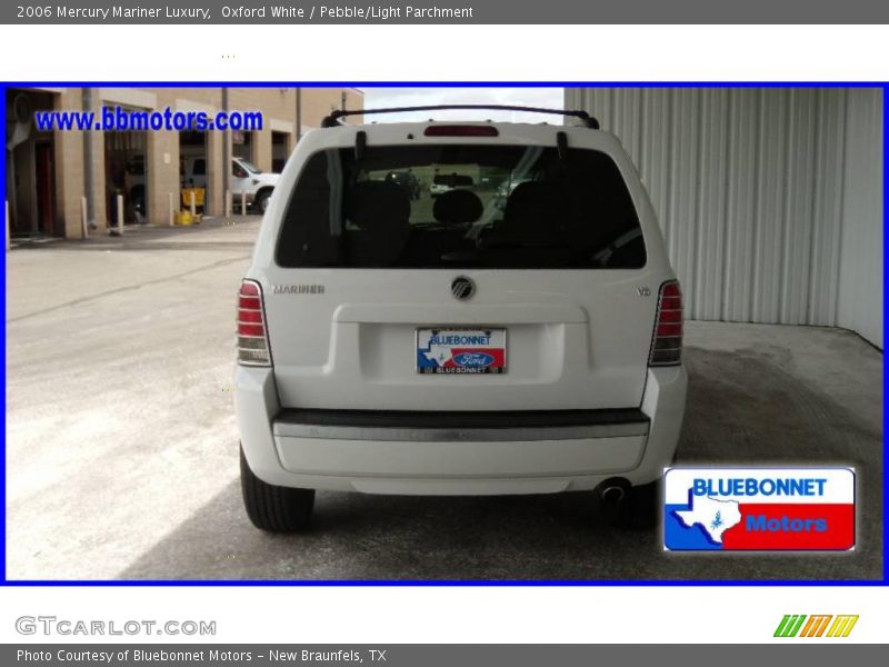 Oxford White / Pebble/Light Parchment 2006 Mercury Mariner Luxury