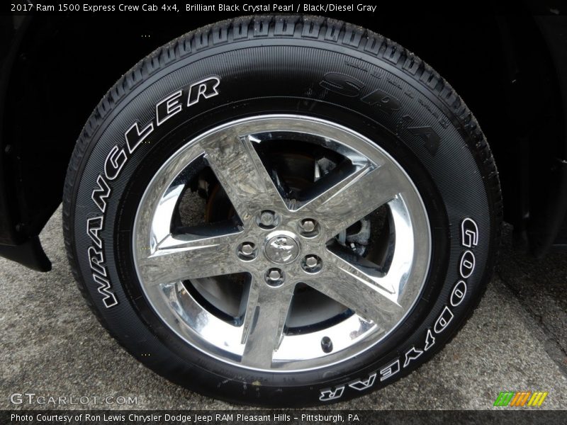 Brilliant Black Crystal Pearl / Black/Diesel Gray 2017 Ram 1500 Express Crew Cab 4x4