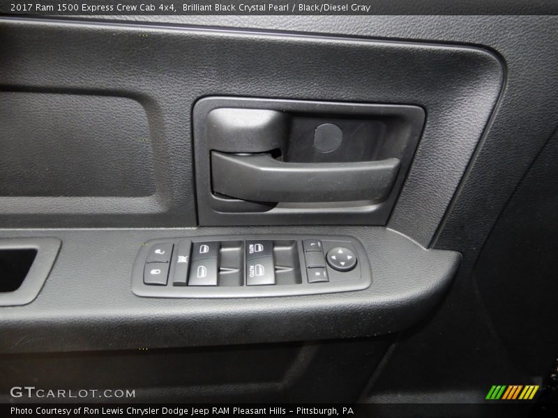 Brilliant Black Crystal Pearl / Black/Diesel Gray 2017 Ram 1500 Express Crew Cab 4x4
