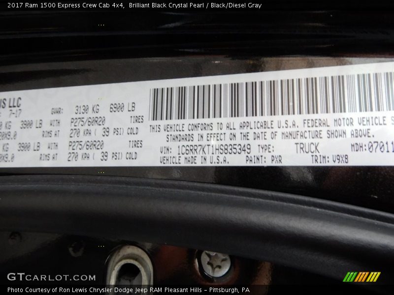 Brilliant Black Crystal Pearl / Black/Diesel Gray 2017 Ram 1500 Express Crew Cab 4x4