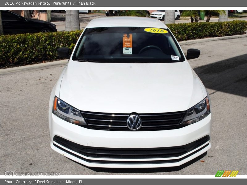 Pure White / Titan Black 2016 Volkswagen Jetta S