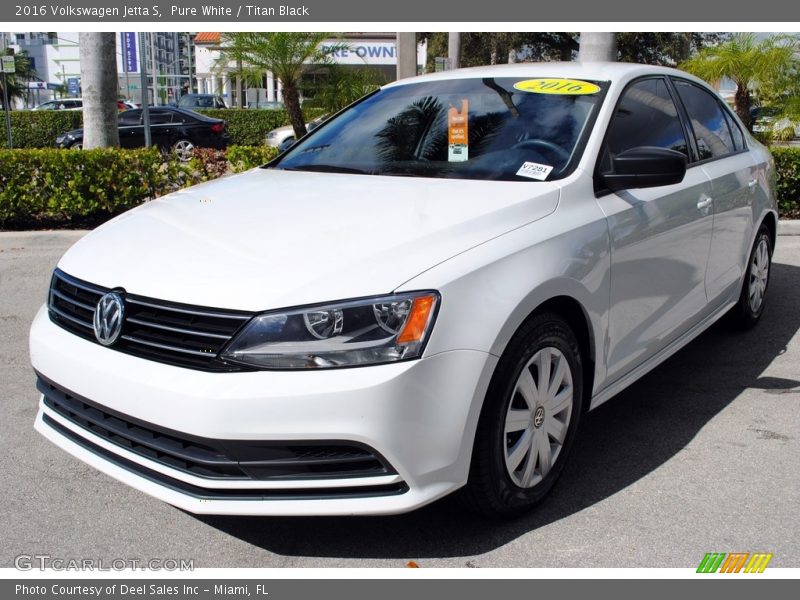 Pure White / Titan Black 2016 Volkswagen Jetta S