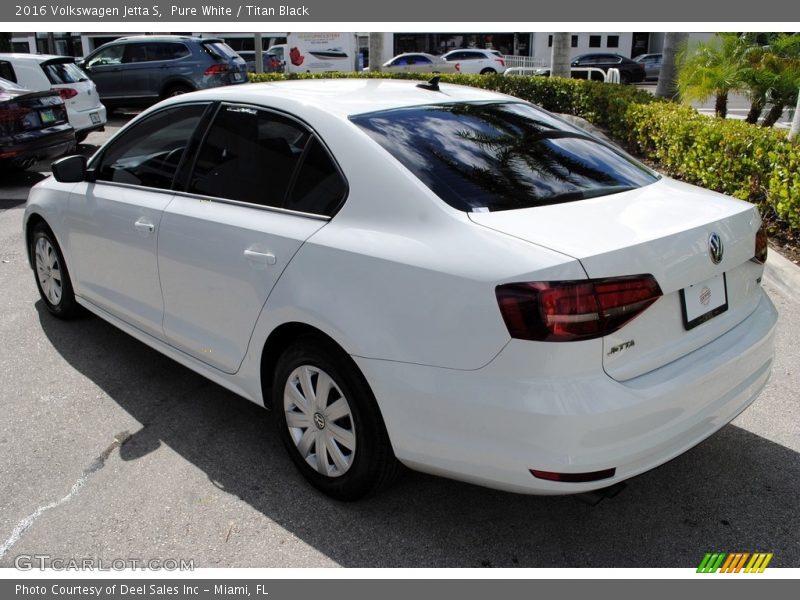 Pure White / Titan Black 2016 Volkswagen Jetta S