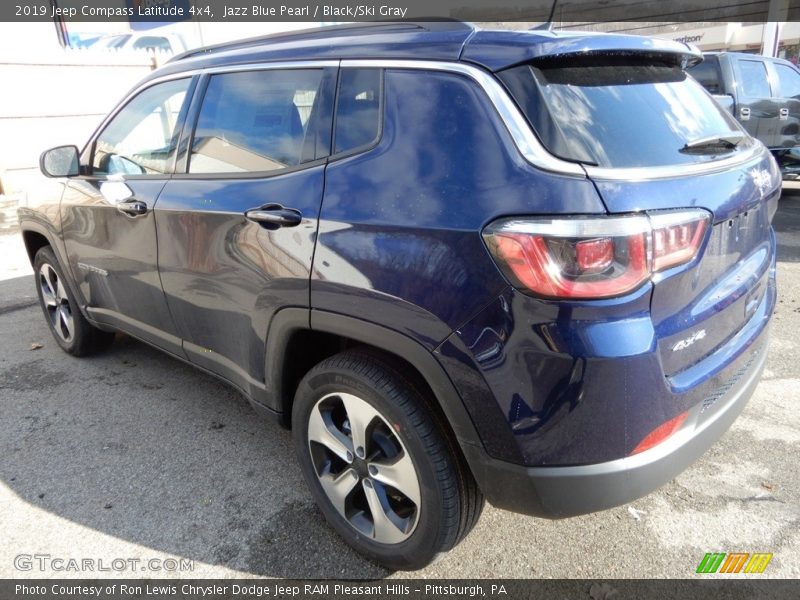 Jazz Blue Pearl / Black/Ski Gray 2019 Jeep Compass Latitude 4x4