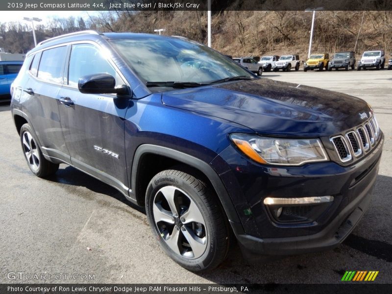 Jazz Blue Pearl / Black/Ski Gray 2019 Jeep Compass Latitude 4x4