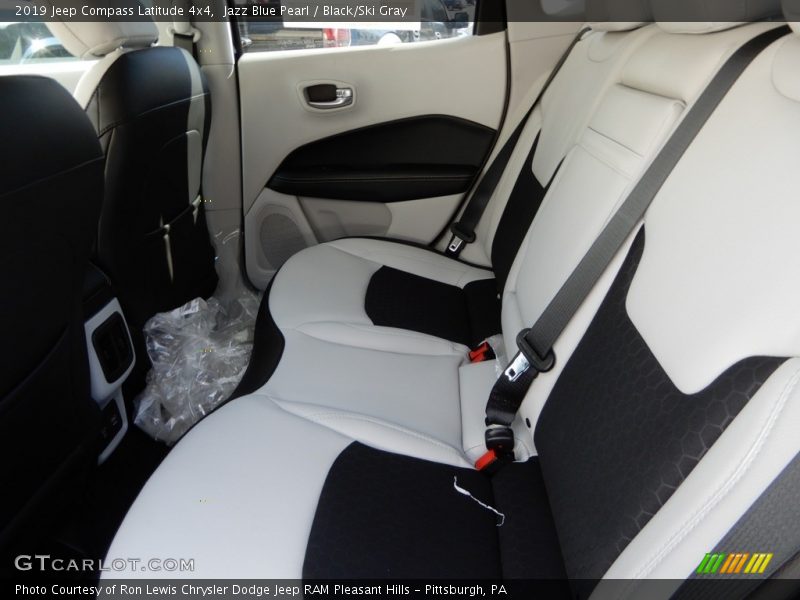 Jazz Blue Pearl / Black/Ski Gray 2019 Jeep Compass Latitude 4x4