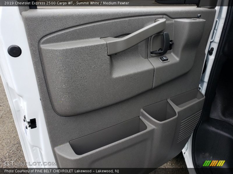 Summit White / Medium Pewter 2019 Chevrolet Express 2500 Cargo WT