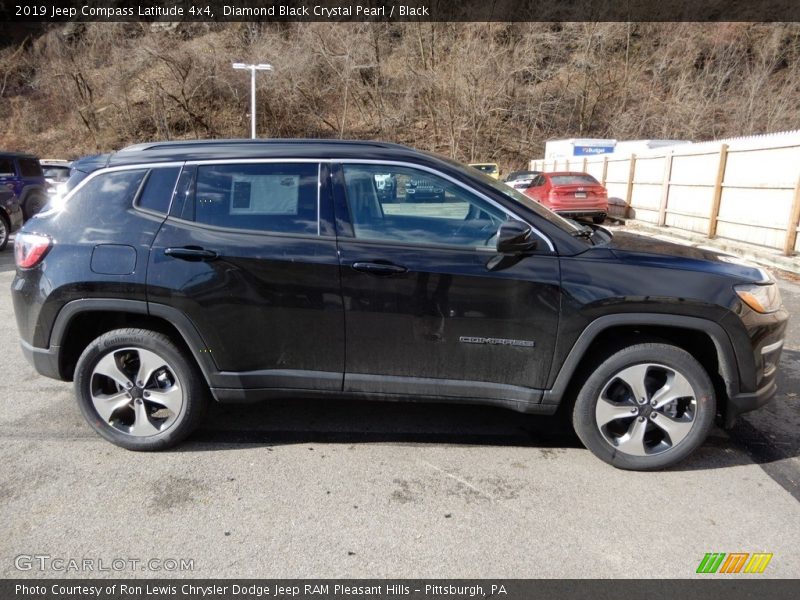 Diamond Black Crystal Pearl / Black 2019 Jeep Compass Latitude 4x4