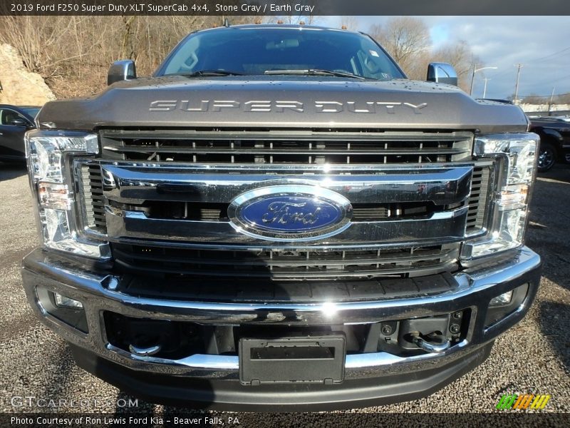 Stone Gray / Earth Gray 2019 Ford F250 Super Duty XLT SuperCab 4x4