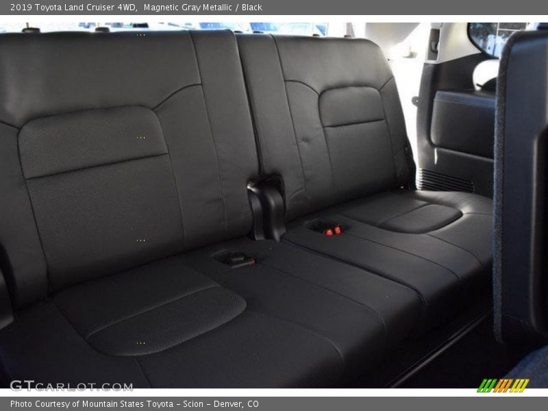Magnetic Gray Metallic / Black 2019 Toyota Land Cruiser 4WD