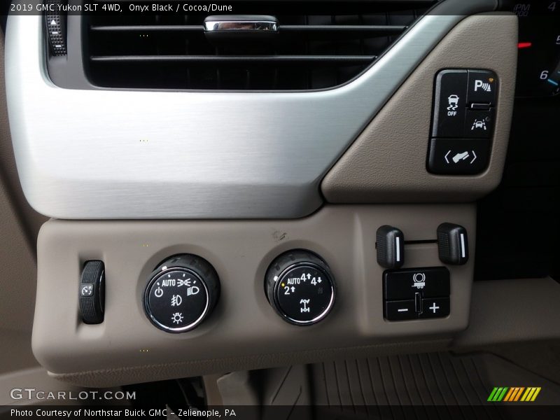 Controls of 2019 Yukon SLT 4WD