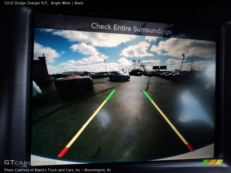 Bright White / Black 2016 Dodge Charger R/T