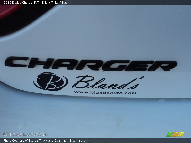Bright White / Black 2016 Dodge Charger R/T