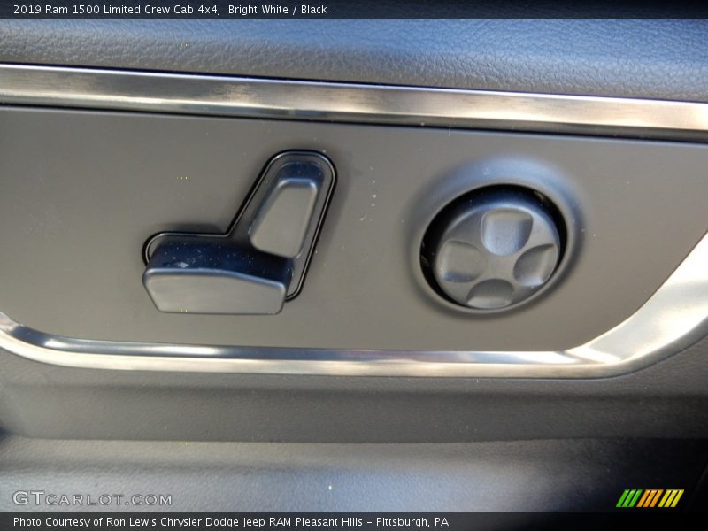 Bright White / Black 2019 Ram 1500 Limited Crew Cab 4x4