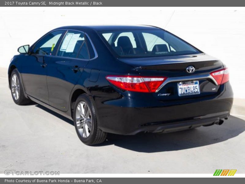 Midnight Black Metallic / Black 2017 Toyota Camry SE