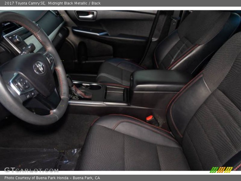 Midnight Black Metallic / Black 2017 Toyota Camry SE