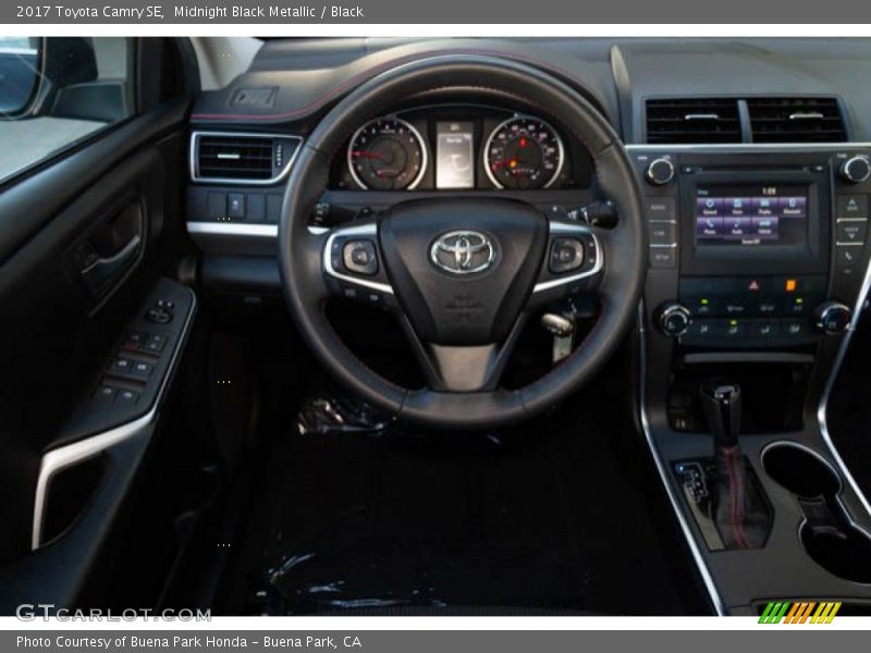 Midnight Black Metallic / Black 2017 Toyota Camry SE
