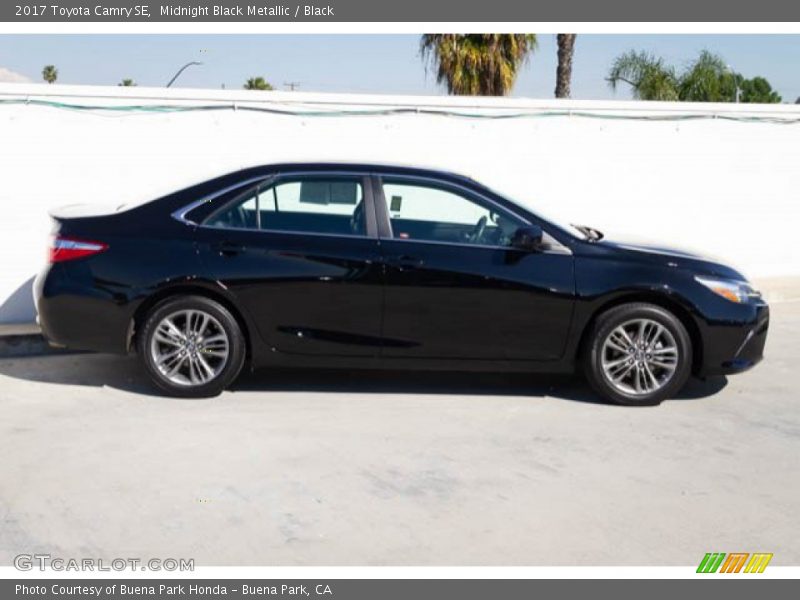 Midnight Black Metallic / Black 2017 Toyota Camry SE