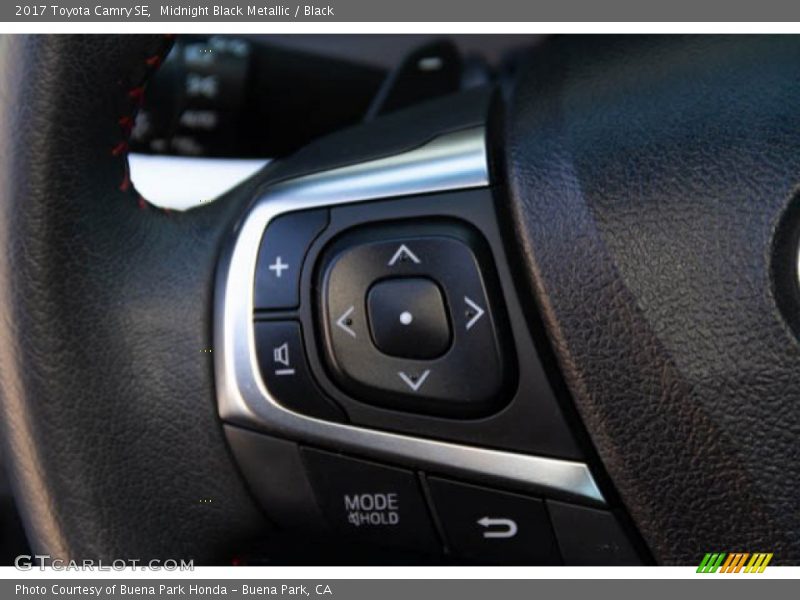 Midnight Black Metallic / Black 2017 Toyota Camry SE