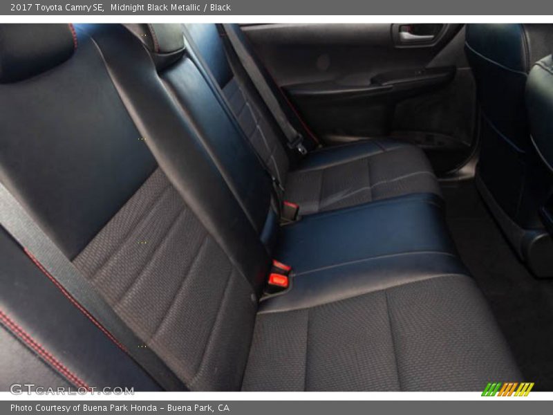 Midnight Black Metallic / Black 2017 Toyota Camry SE