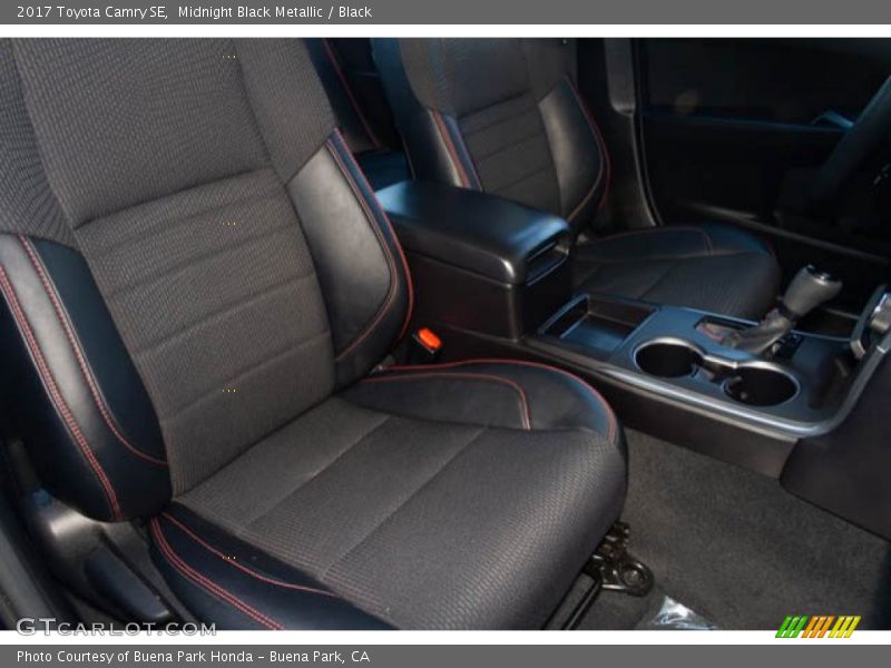Midnight Black Metallic / Black 2017 Toyota Camry SE