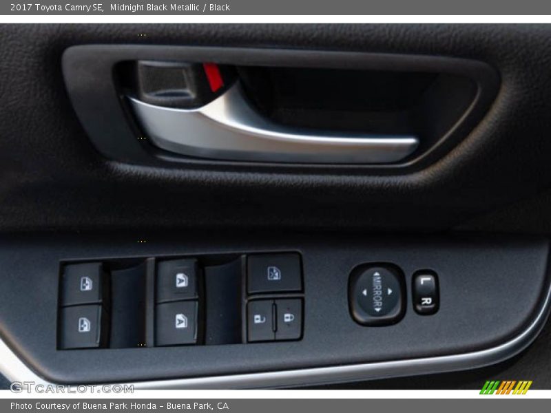 Midnight Black Metallic / Black 2017 Toyota Camry SE