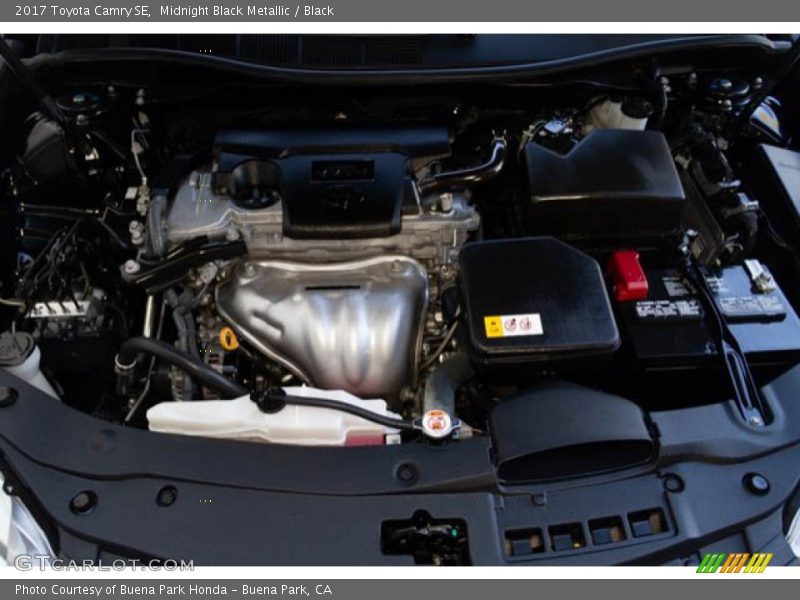 Midnight Black Metallic / Black 2017 Toyota Camry SE