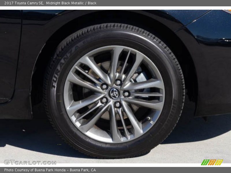 Midnight Black Metallic / Black 2017 Toyota Camry SE