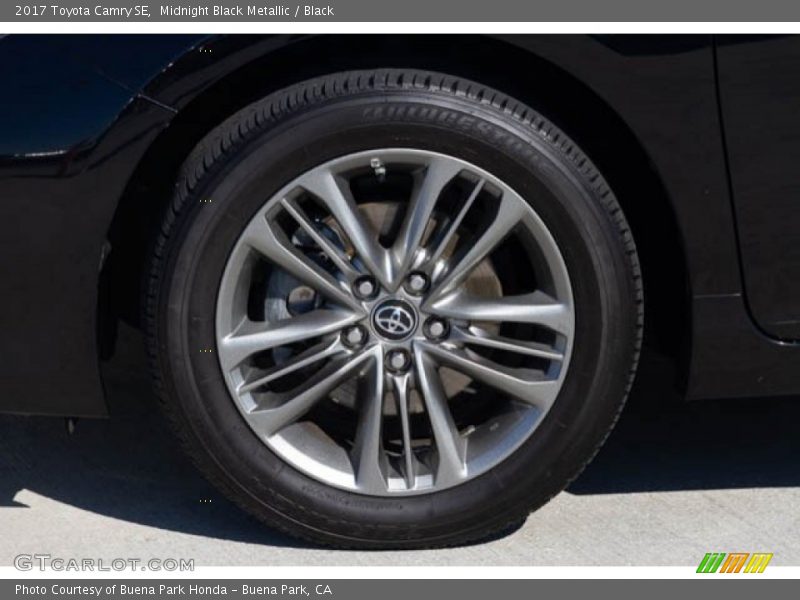 Midnight Black Metallic / Black 2017 Toyota Camry SE