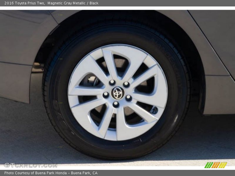 Magnetic Gray Metallic / Black 2016 Toyota Prius Two