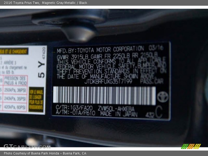 Magnetic Gray Metallic / Black 2016 Toyota Prius Two