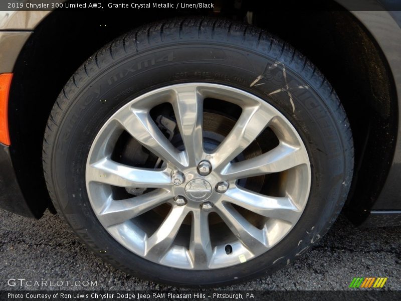 Granite Crystal Metallic / Linen/Black 2019 Chrysler 300 Limited AWD