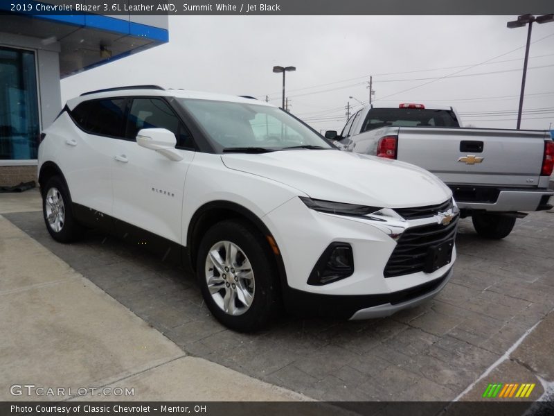 Front 3/4 View of 2019 Blazer 3.6L Leather AWD
