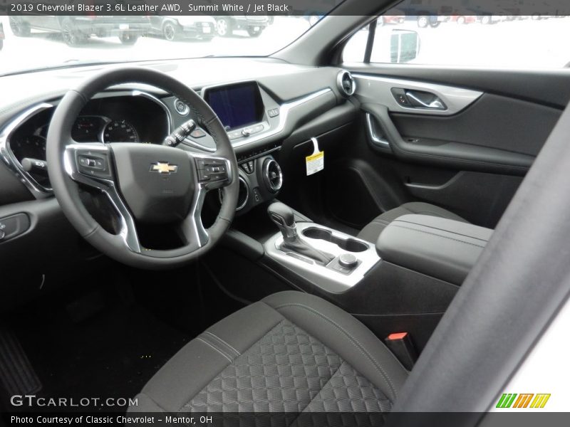 Summit White / Jet Black 2019 Chevrolet Blazer 3.6L Leather AWD