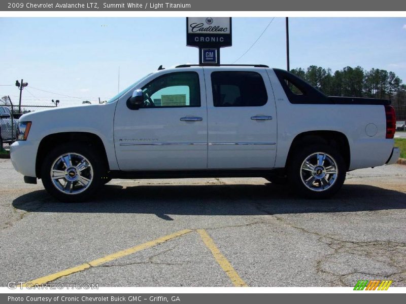 Summit White / Light Titanium 2009 Chevrolet Avalanche LTZ