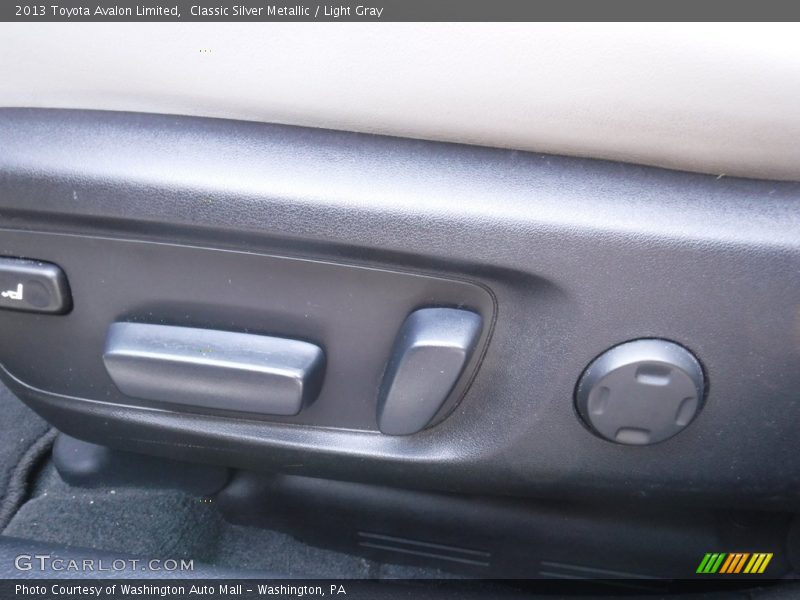 Classic Silver Metallic / Light Gray 2013 Toyota Avalon Limited